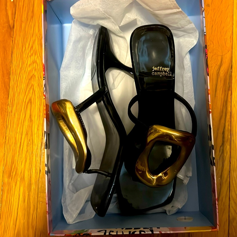 size 9 Jeffrey Campbell